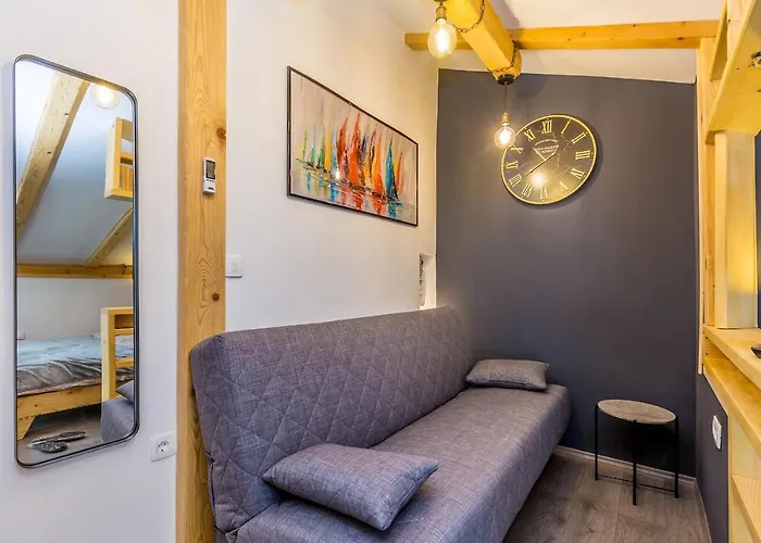 Eva Vintage Malinska